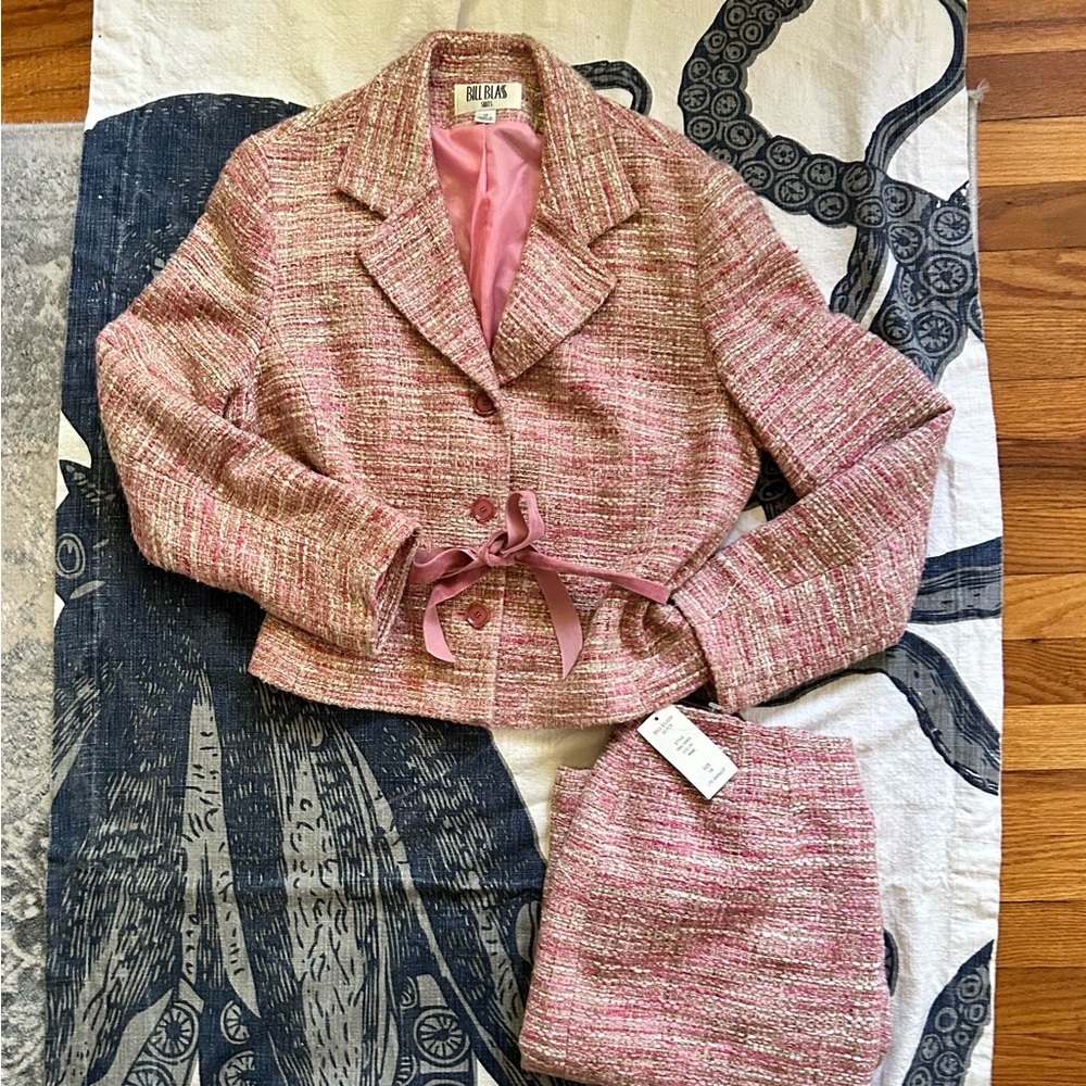 Bill Blass Size 14. Pink suit.
